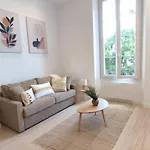 Apartman Renove, Vue Degagee Et Arboree, 700m Cannes