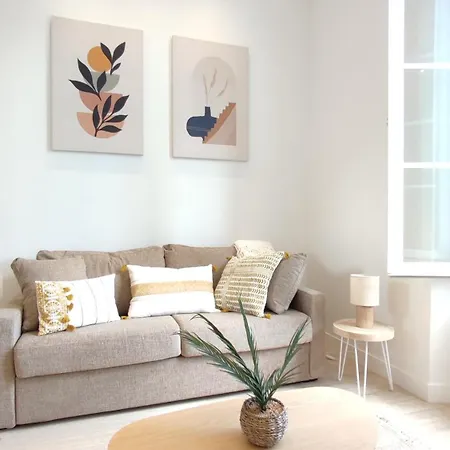 Renove, Vue Degagee Et Arboree, 700m Apartment *