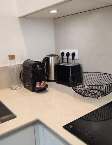 Renove, Vue Degagee Et Arboree, 700m * Cannes